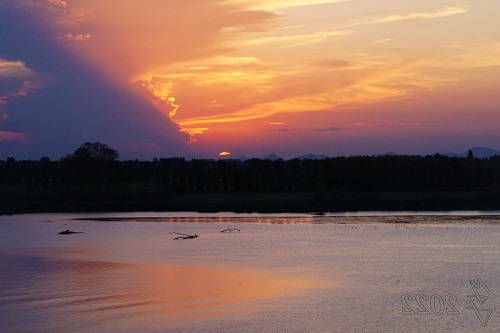 Sonnenuntergang über der Etsch